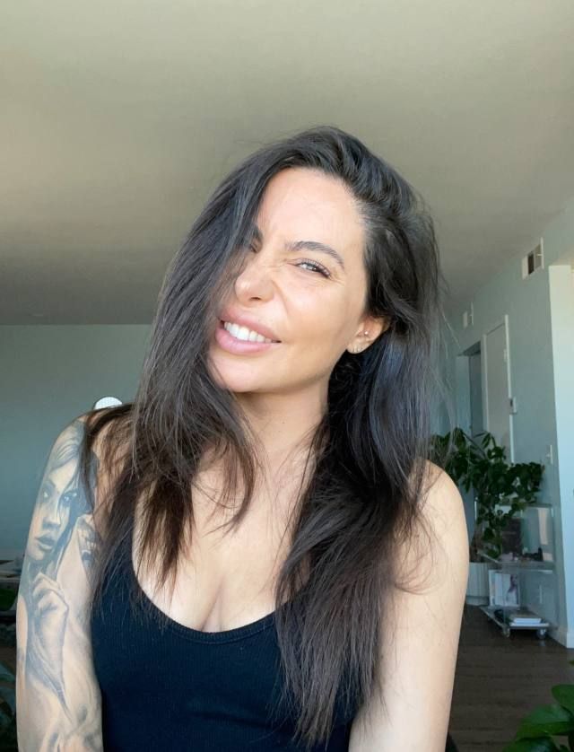 Valentina Escort Services - Image 2