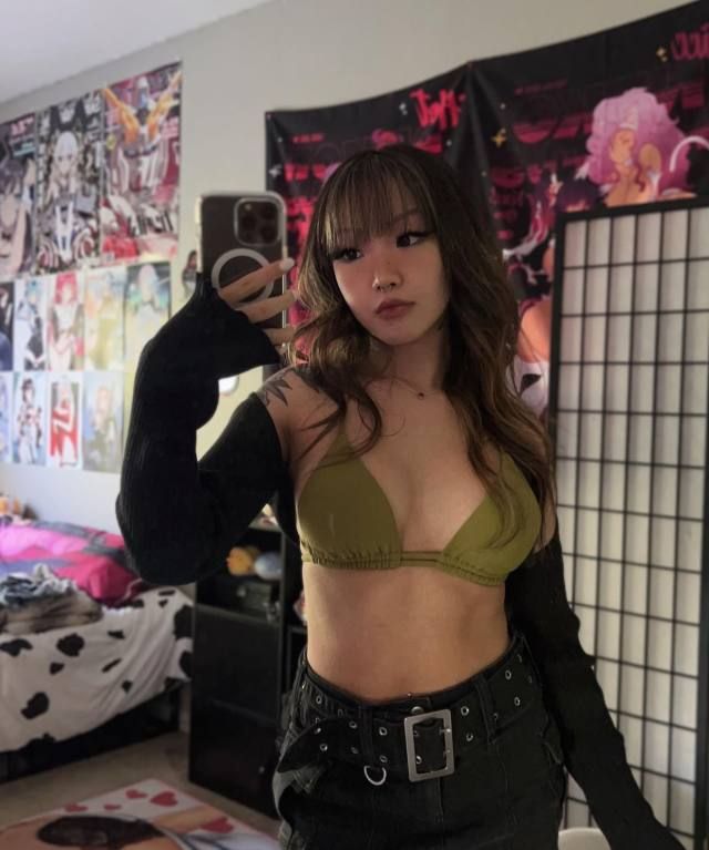 I’m horny asf 💦🍆🍑💦  I don’t mind car sex, I can also drive down to you or if you wanna come over to my place I can also host - Image 3