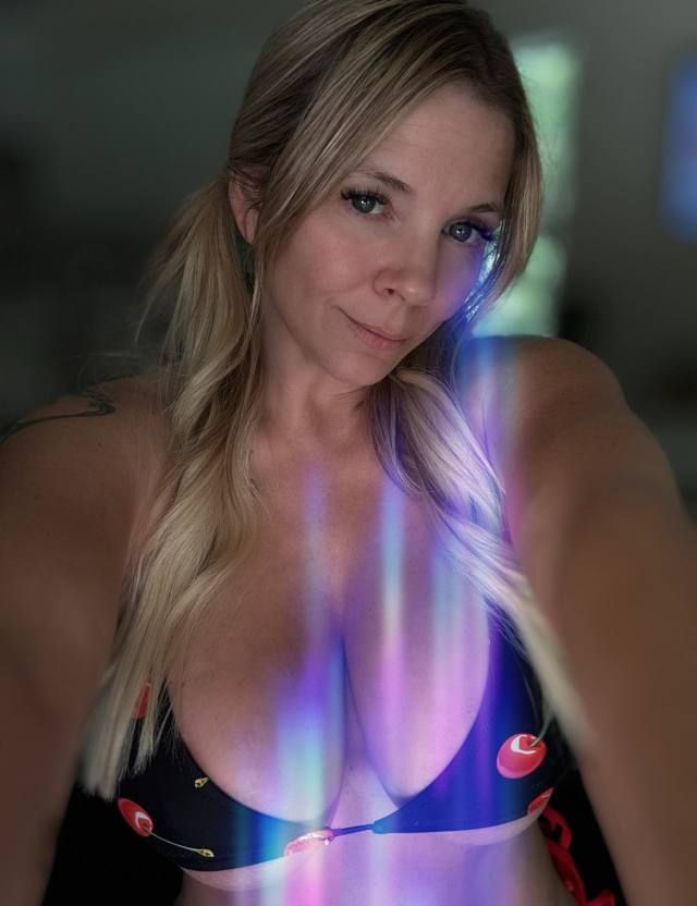 AVAILABLE FOR HOOK UP FULL SERVICE WITH NO RESTRICTION 2133975591 - Image 2