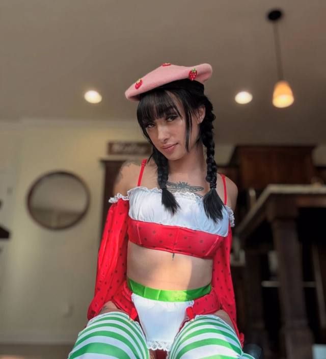 Text me +1 901-479-6375 iMessage Miletcampbell@gmail.com IM AVAILABLE FOR SOME SWEET FUN💦💦 RIGHT NOW TO GET LAID AND FUCKED T - Image 3