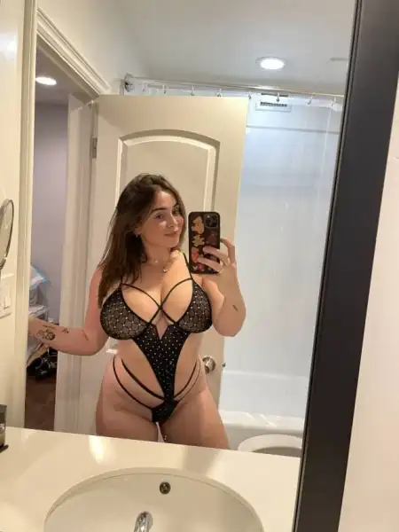 Authentic and available to come give you a long lasting impression and experience 💦😍