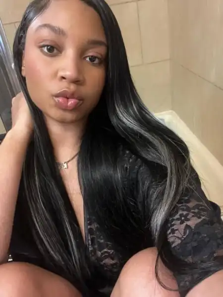 Hey sweetie 🥰 I’m open and looking for nearby fun 🥵🥵 HMU buddy 🤤 - 3