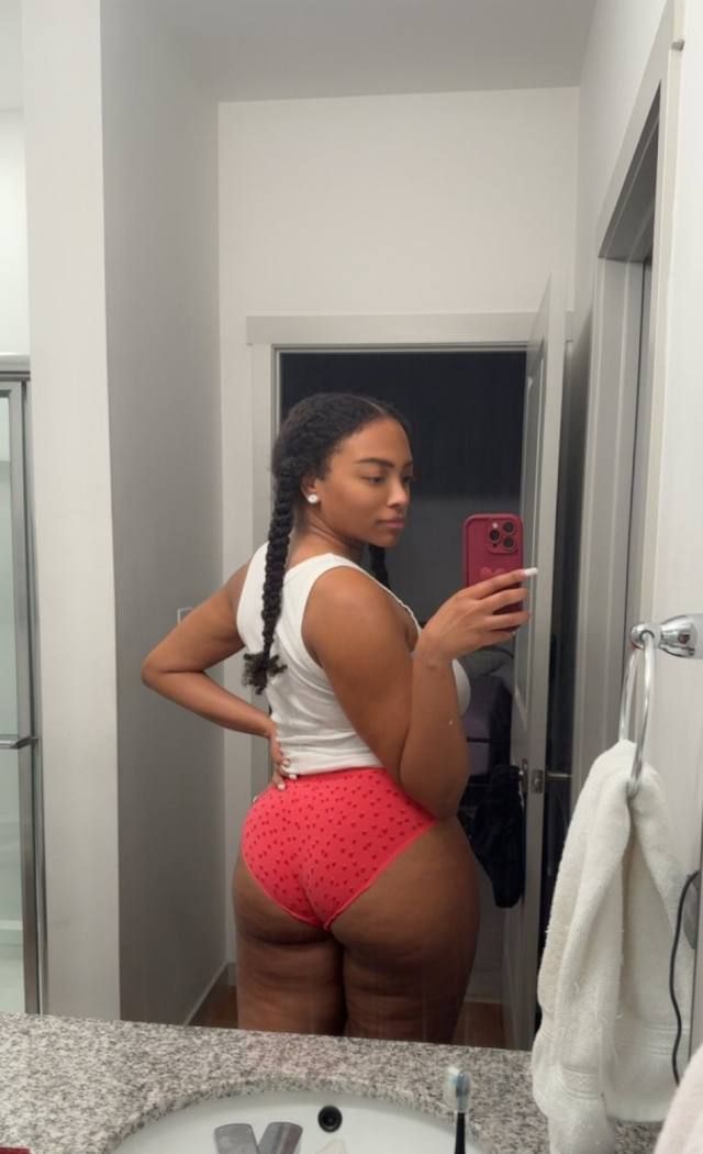 Horny wet pussy - Image 3