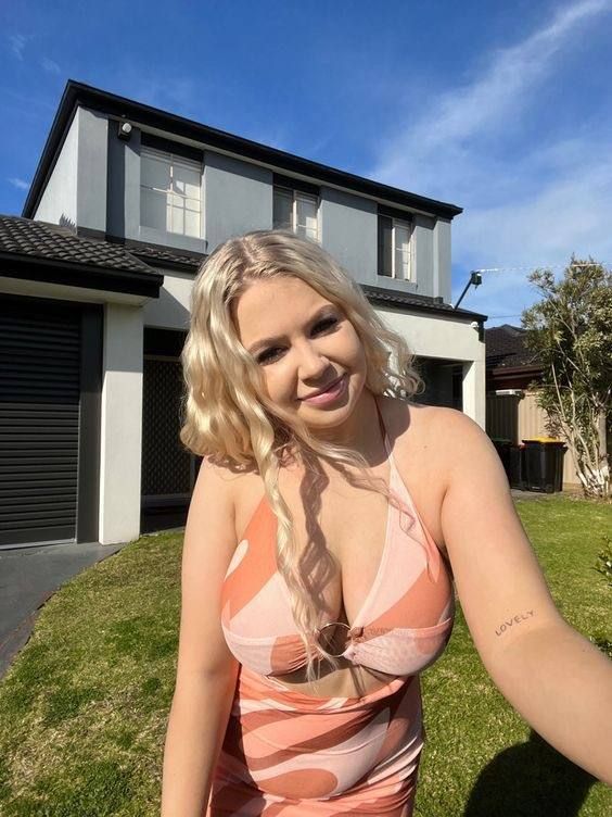 Hi gentlemen😍🦋, I'm a Charming and Independent Stunning young female.💜Looking To Entice Your most Erotic Desires!😉✔Providing - Image 3