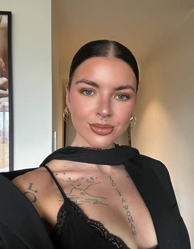 Hello gentleman, I'm Marissa❤💋sexy👅🫰and Very hot , I’m here to have a good time❤ 👅I'm very professional. Text me 6576817670 - Image 3