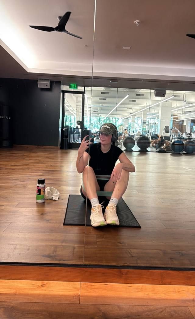 I’m available for 😋😋 normal hook up anal🍑🍑oral and squirting 🍆🍑 and I also do blowjob 💦  💦with no  limit sex    WhatsApp:::: - Image 2