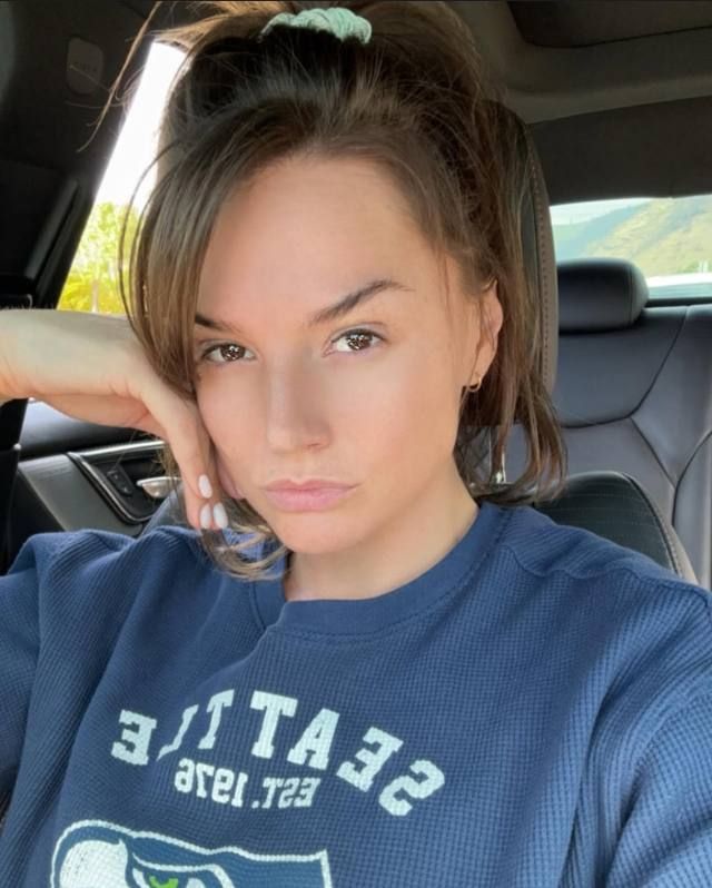 MASSAGE THERAPY & HAPPY ENDING - Image 2