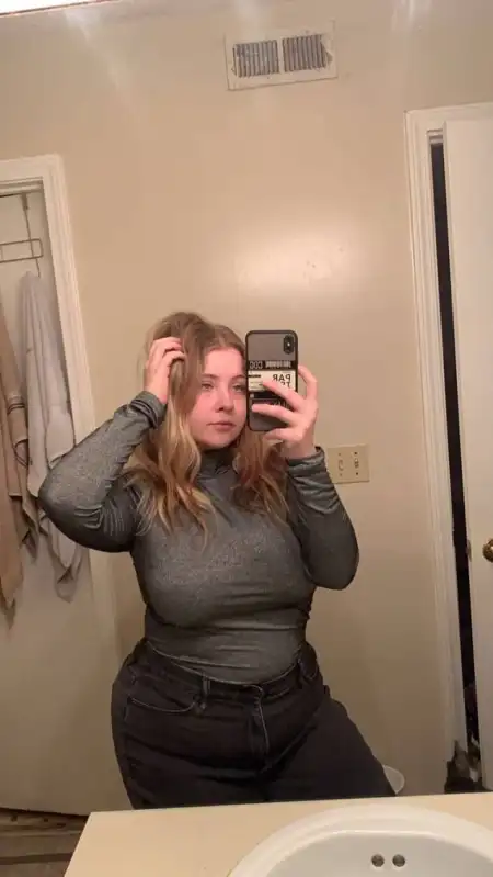 Escort Available for Hookup and where are you located? - 2