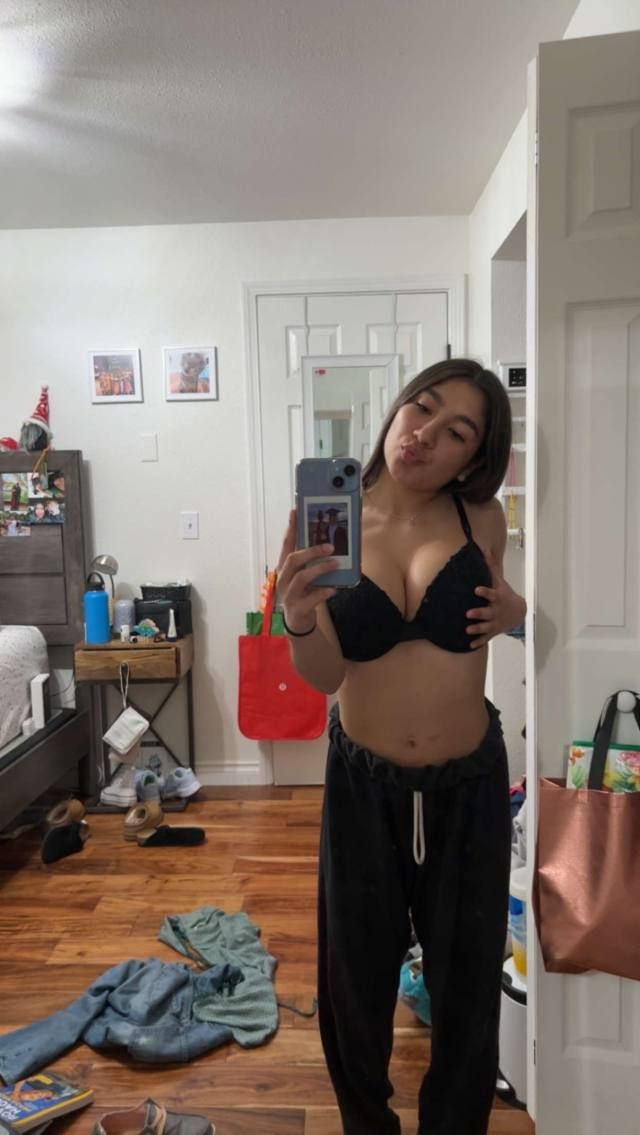 NEW HOT GIRL IN TOWN ❤️🥰❤️ - Image 2