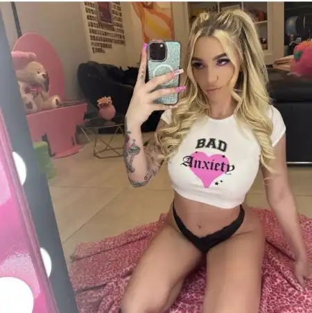ESCORT AVAILABLE FOR HOOK UP NOW 🍑🍆💦 - 2