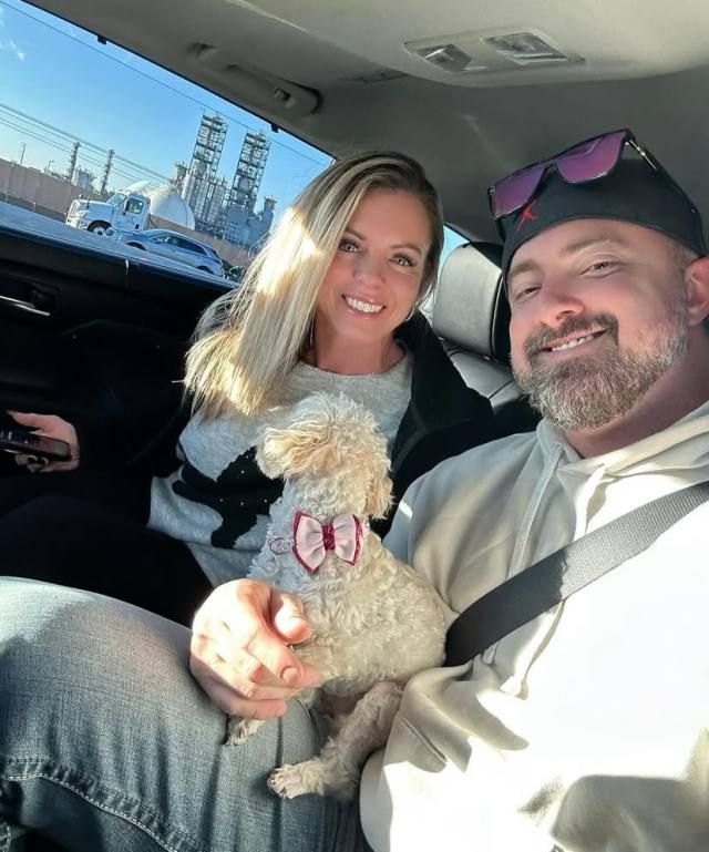 We are a couple seeking to pay a man $1,500 to have sex with me . Read description for more details about the arrangements - Image 2