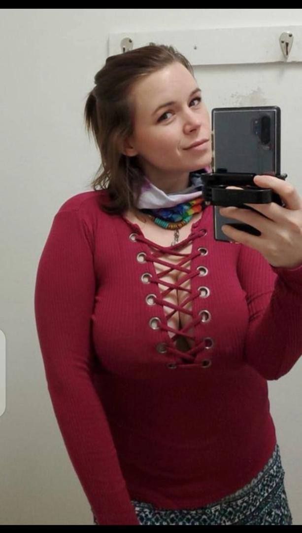 I accept cash I JUST HAD MOLLY RiGHT NOW AND IM SO HORNY READY TO GET LAID - Image 2