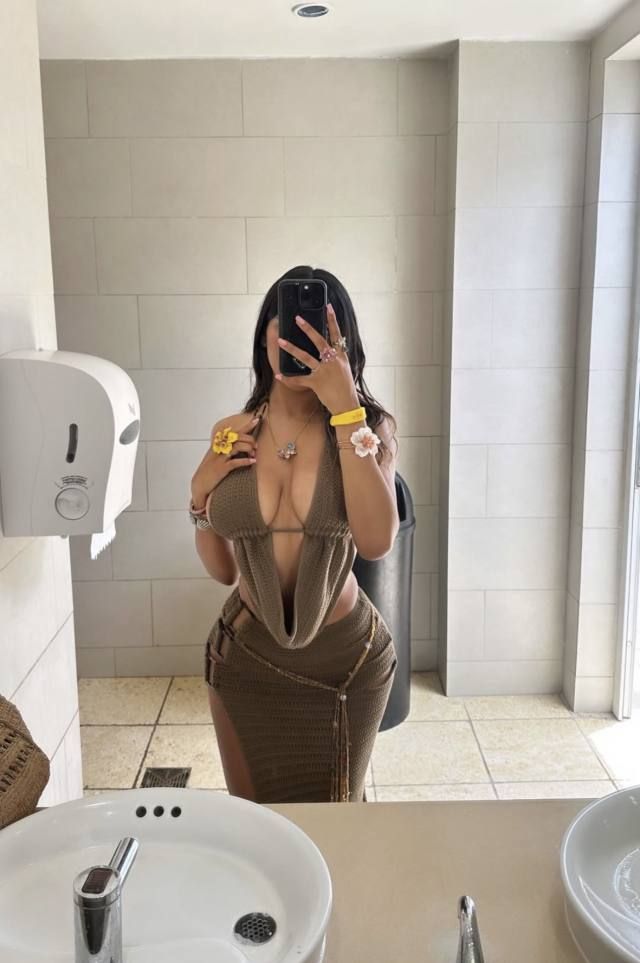 Offer Incall and outcall services - Image 2