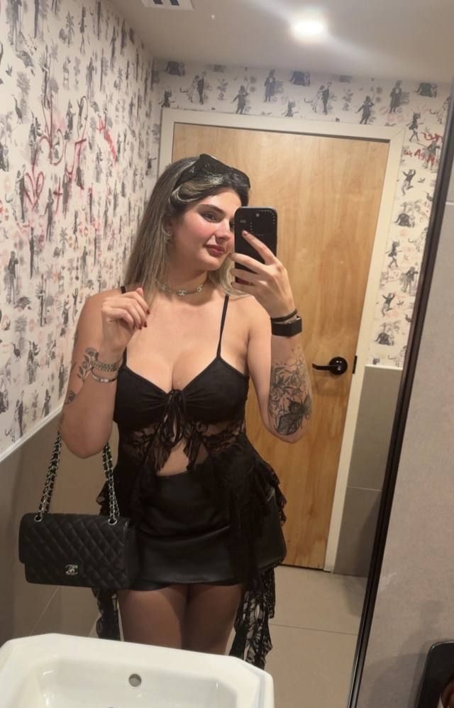 I’M KYLIE, I’M DOWN FOR HOOKUP 😍🥶AND I OFFER 💦🌷 SPECIAL SERVICE FOR ALL INCALL 🌷OUTCALL 🚘 CARDATE🌷 IMESSAGE : +17406275401 WH - Image 3