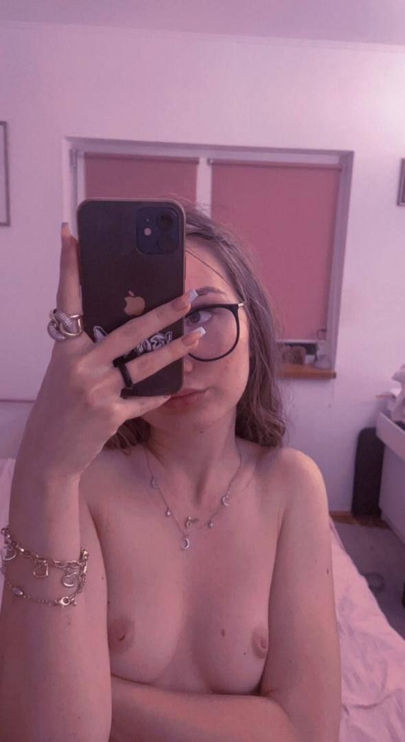 looking for generous men that's looking to have a good time 4/20 friendly No Disrespect Will not be TOLERATE !! Call now and - Image 2