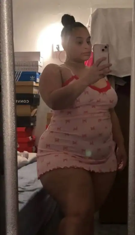 Hi Guys Am Mary available nowCome Smack it For Me 👋🏼 i Squirt💦 👅 24/7 Available for Outcall, Incall,CarFun 🚙 and FaceTime😍👅