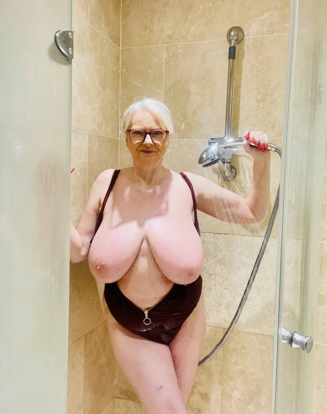 Your first time? hit me up as I handle shy 🙈 guy... 🥵🤩. +1 515-372-0706 - Image 2