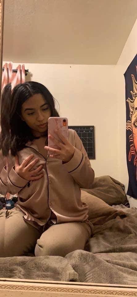 I'm Emily, I'm available for meetup fun add me on Telegram eminic or text me +18638350569 - Image 3