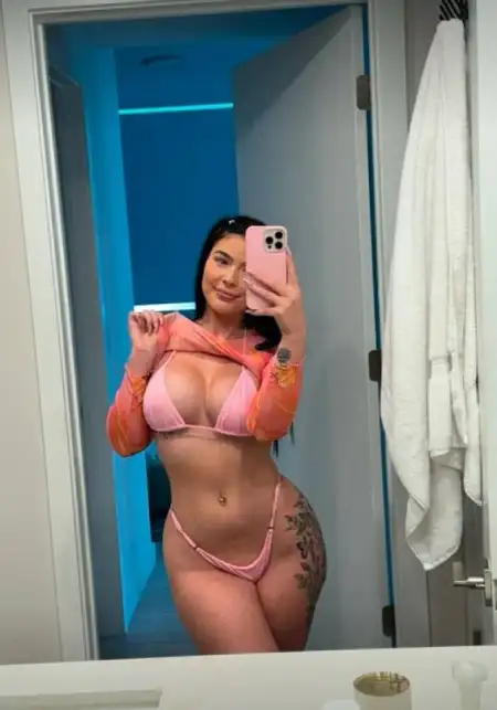 I’m available for hookup - 3