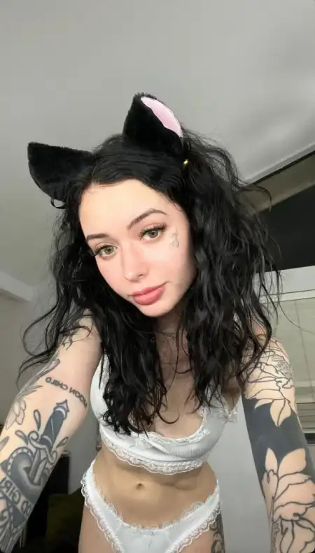 DOWN TO FUCK , HIT ME UP RIGHT NOW 🥵