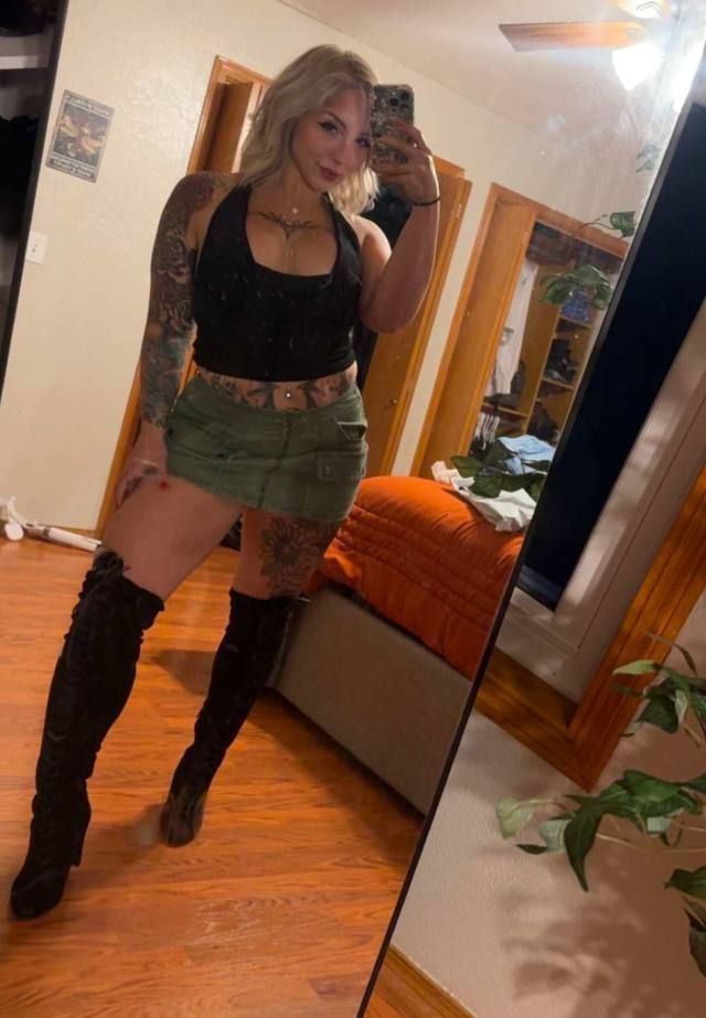 Hey it’s weekend,I’m available for fun and messages - Image 3