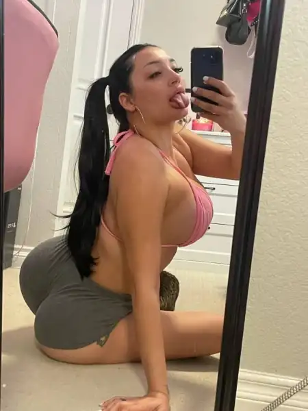 Available both Incall and outcall - 3