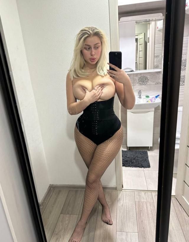 Hello gentleman, I'm Leah Morton❤💋sexy👅🫰and Very hot , I’m here to have fun a good time❤💋I'm very professional. Text me Your - Image 2