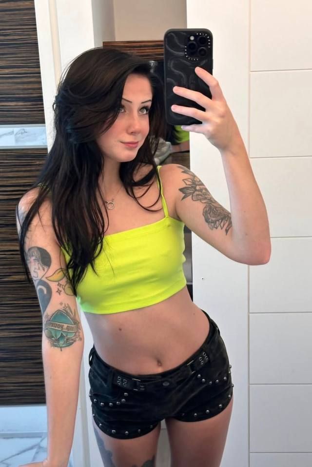 female escort - Image 3