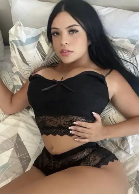 Available now for discreet, naughty fun 😈. I offer both incall and outcall services 🏠🚗 and accept cash payments 💵.