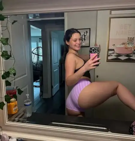 AVAILABLE FOR🥒🥵 FULL SERVICE WITH NO RESTRICTION 💦VERY ROMANTIC AND SEXY