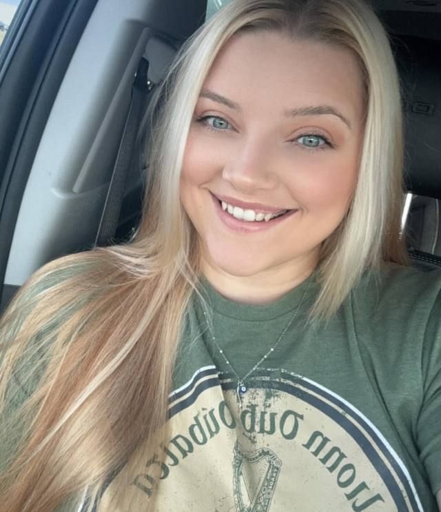 I’m Married With 3 Kids & My Husband Went For Business Trip & I Need A Man To Come Fuck Me While Husband Traveled - Image 2