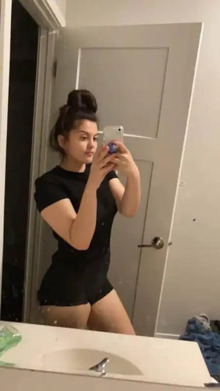 NO PAYMENT REQUIRED- SEXY SINGLE MOM FOR MEET AND FUCK AS LONG AS YOU KNOW HOW TO USE YOUR DICK 🍑🍑💦💦 🍆