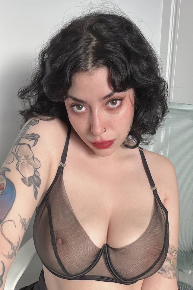 I accept payment in person text message: +1(234)370-0624 WhatsApp :(234)370-0624 my pussy is wet I sell content vids and pics - Image 2