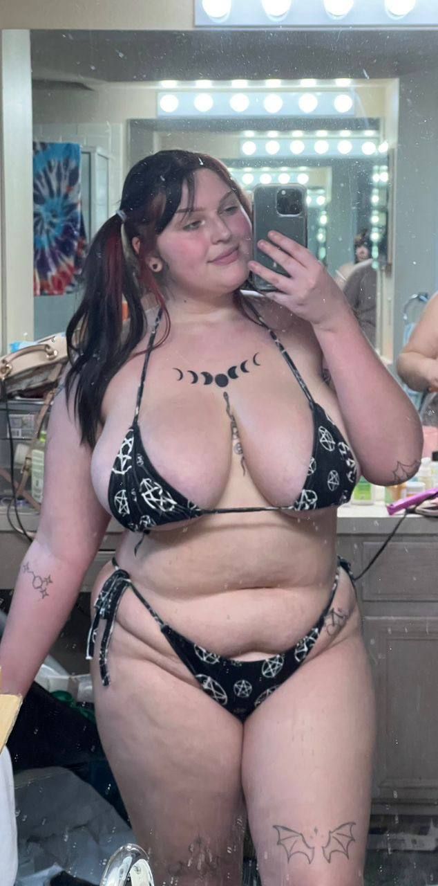 I’m Available for serious Hookup, And PAYMENT CAN BE MADE IN PERSON - Image 2