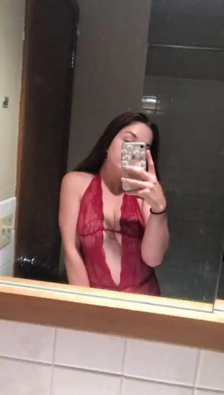 HMU if you’re down for sex, bj and anal..Telegram: Chaosqueenlizzy - 3