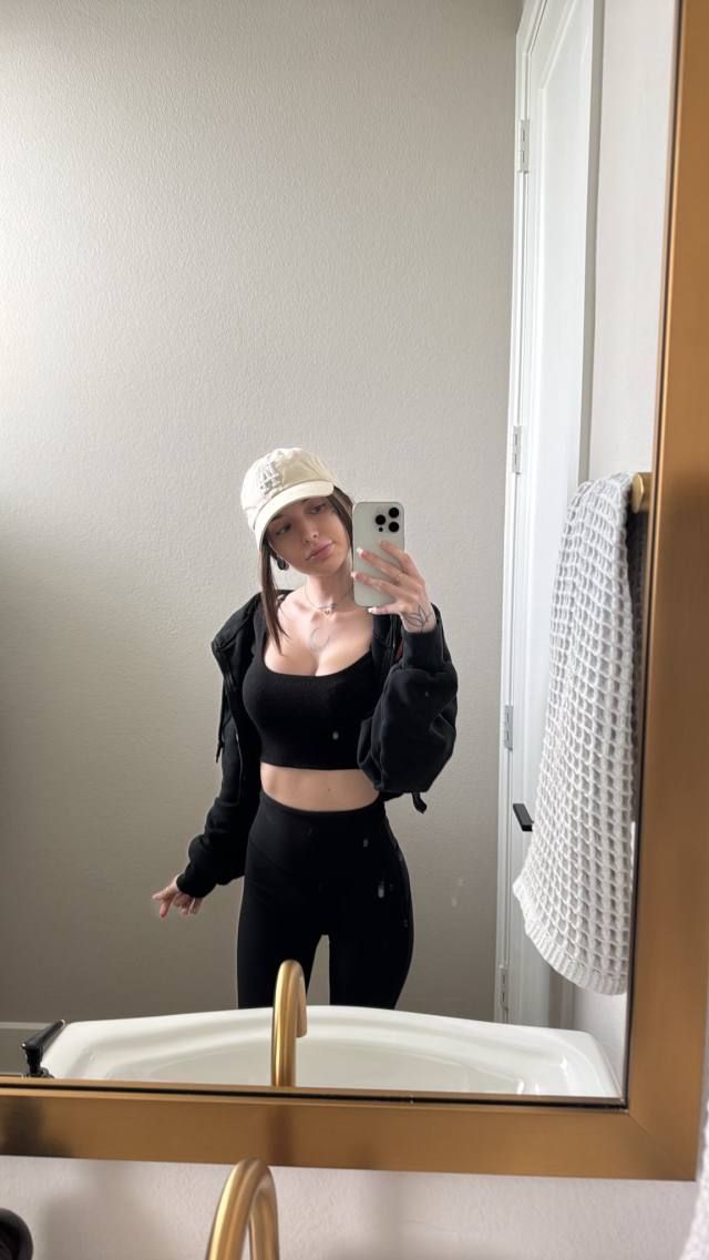 DOWN TO FUCK 😘 - Image 3