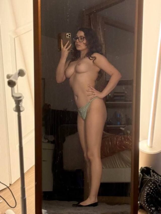 Sexy and beautiful girl in town, contact me and let have some fun🍆🍑😍 - Image 2