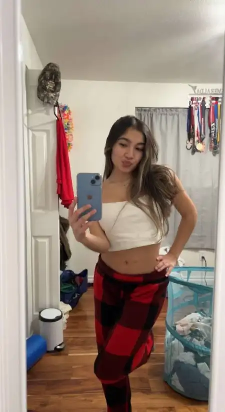 NO PAYMENT REQUIRED- SEXY SINGLE MOM FOR MEET AND FUCK AS LONG AS YOU KNOW HOW TO USE YOUR DICK 🍑🍑💦💦 🍆