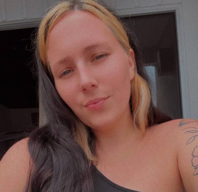 Looking for Friends with benefits - Image 3