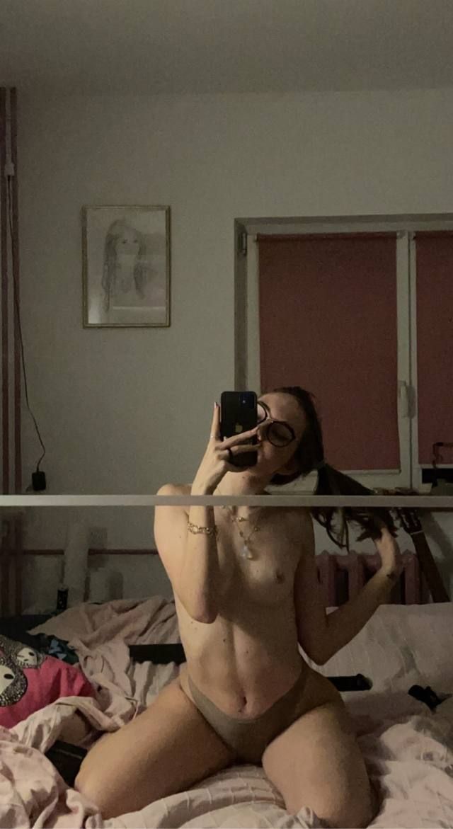 I’m here for a casual sex with a serious man only and I do charge for this - Image 3