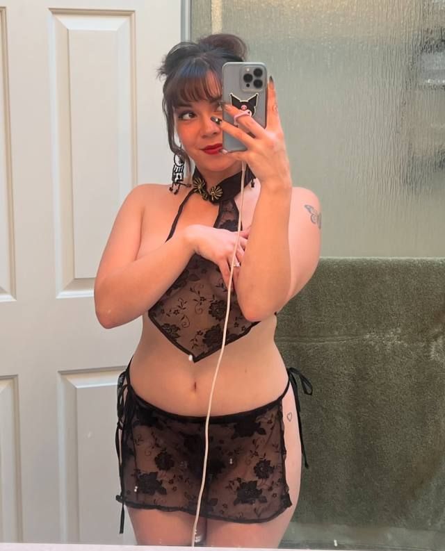 I’m down for meetup fun 😍❤️🍆🍑👅best asian pussy come have a taste 👅 text me 13184407934 - Image 3