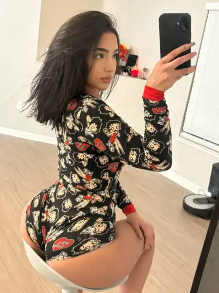 🤩I’m 💯% Real 👅🍭Naughty Fun💋massage, hookup( incall and outcall) ? Pills 💊 available (ice) (molly) can hmu (602)209-5648, Tele
