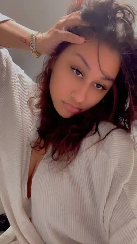 Available for both incall and outcall service - 2