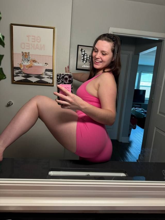 HMU if you’re down for sex, bj and anal - Image 2