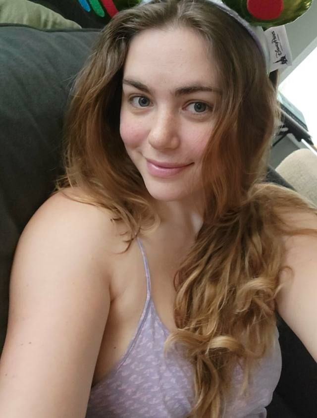 I’m an escort and a certified massage therapist 😋💦🤗 - Image 3