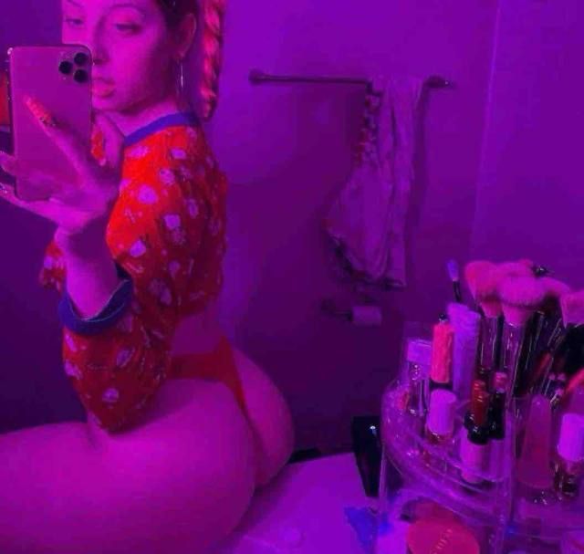 Hmu Telegram/kik:shygirlmelp. My body is the temple so worship calmly ☺️. Only calms needed no comfort zones lol 🤪 - Image 2