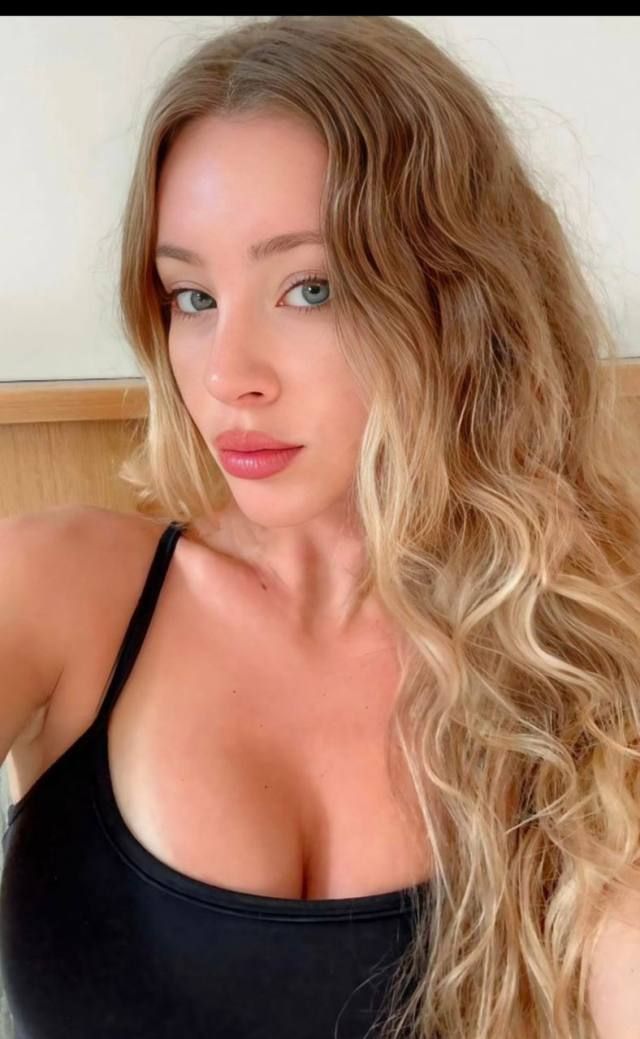 I’m available for hookup - Image 3