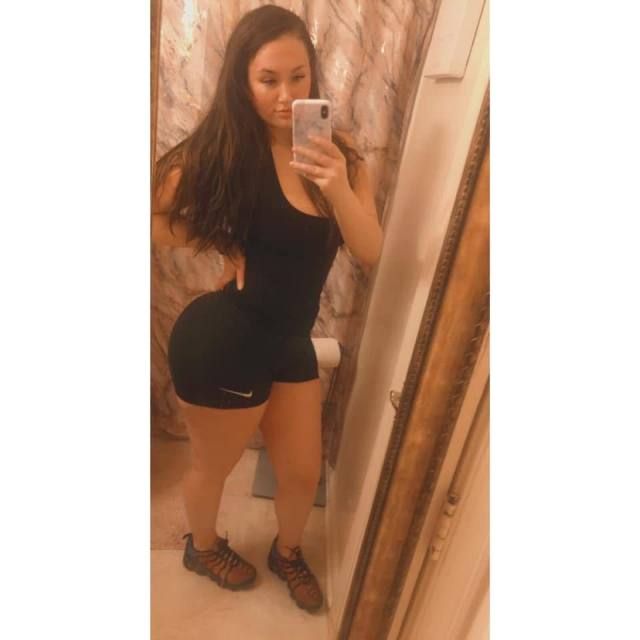 Hi babies my name is Mandy I am available for all service with both Incall amd outcall service any time any day - Image 2