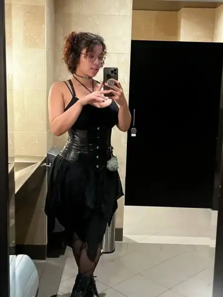 MATURE FEMALE HOSTING ORGY PARTY FOR ADULTS{F4M} - 2
