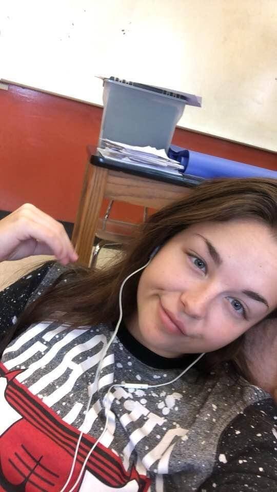 HMU if you’re down for sex, bj and anal..Telegram: Chaosqueenlizzy - Image 3